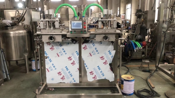 SUS304/316 Máy điền BIB tự động cho túi 2L / 10L / 20L trong hộp sữa / dầu / nước dừa Máy điền với PLC