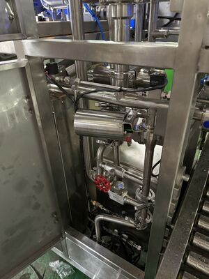 Tùy chỉnh hệ thống điền aseptic có hệ điều hành PLC cung cấp giải pháp điền vô trùng cho ngành công nghiệp dược phẩm và y tế