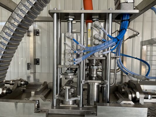 Công nghệ lấp đầy aseptic thép không gỉ đảm bảo bao bì khử trùng vệ sinh cho các sản phẩm lỏng và bán lỏng nhạy cảm